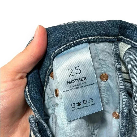 MOTHER The Insider Crop Step Fray High Rise Jeans in Crack the Whip Blue Size 25 - Picture 6 of 7